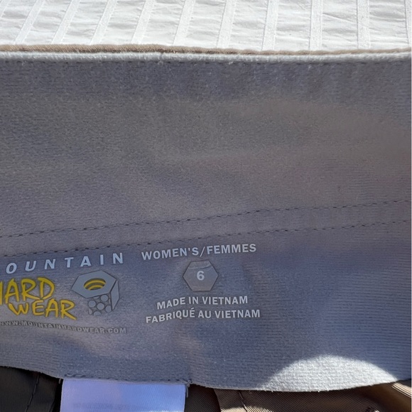 Mountain Hardwear Women's Ramesa Short in Khaki, 6 - Picture 11 of 14